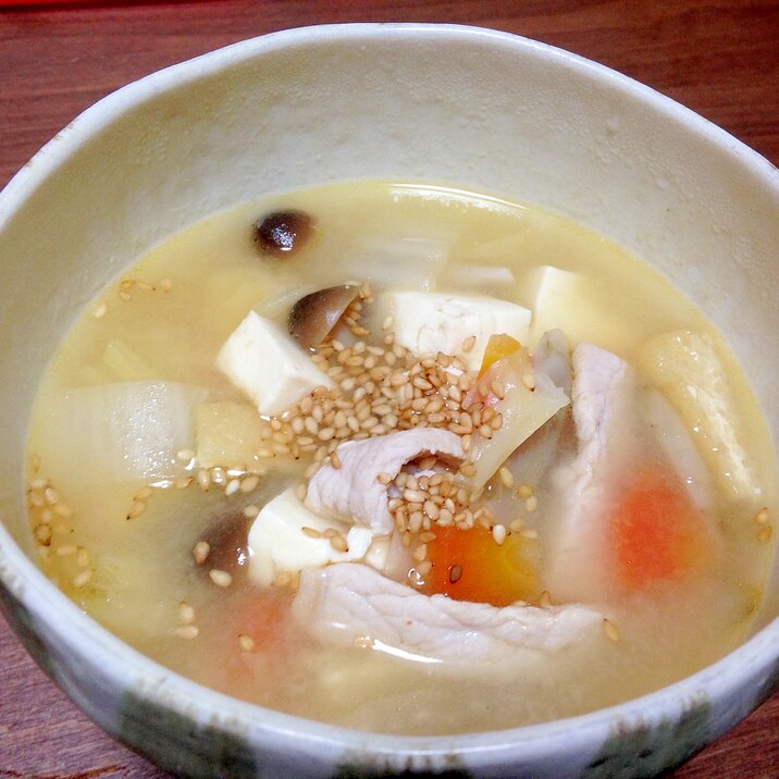 我が家の豚汁 たっぷり野菜がとれる栄養満点 レシピ 作り方 By jam25 楽天レシピ 我が家の豚汁 たっぷり野菜がとれる栄養満点 レシピ 作り方 By jam25 楽天レシピ